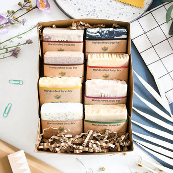 Natural Spa Essentials Kit, 8xSoap Bars